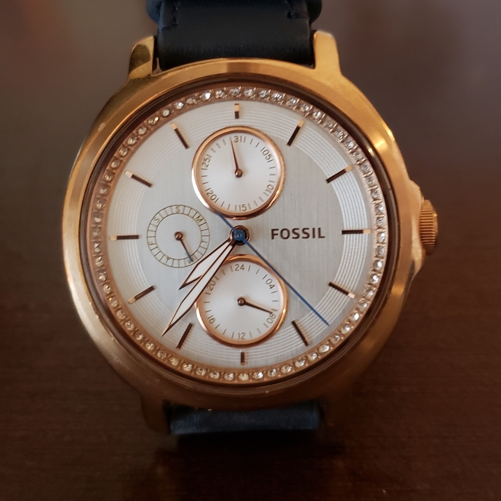 Womens fossil watch